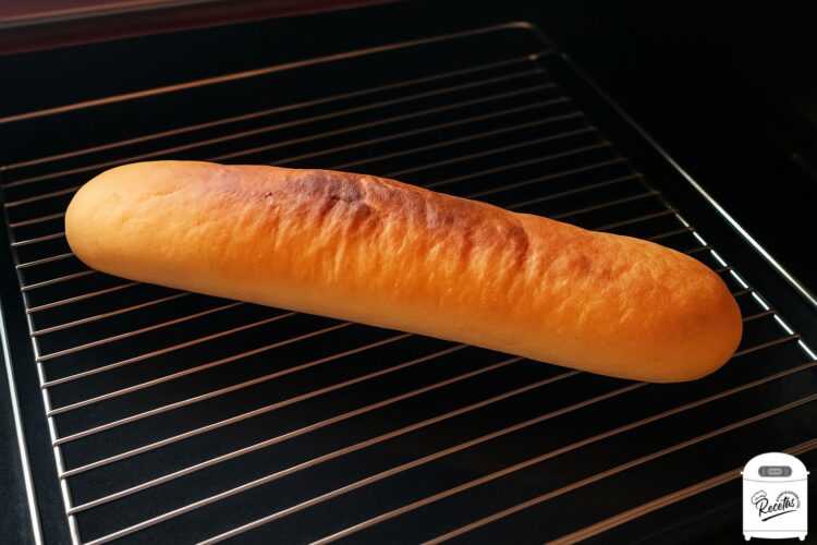 Pan rústico casero elaborado con ayuda de la panificadora del Lidl.